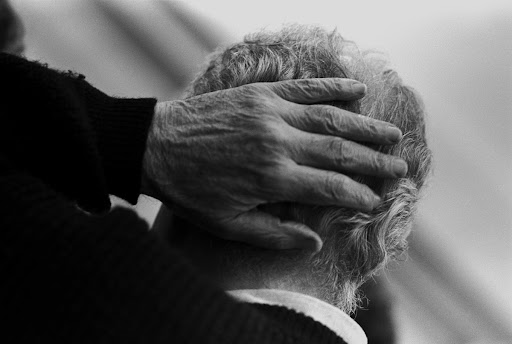 Iberê Camargo in a photo essay