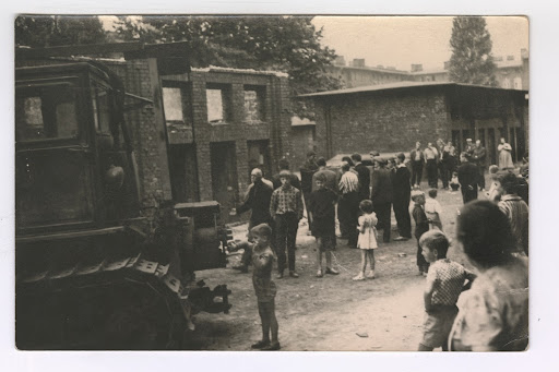 Photograph - demolition of farm buildings in Nikiszowiec
