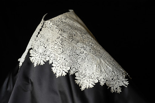 Wide needle lace border from a window drape