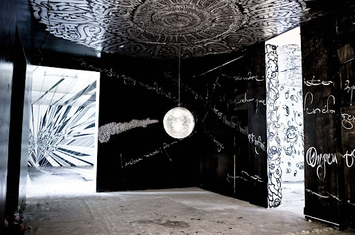 Tarek Benaoum at Les Bains, Résidence d'artistes. Special project. Photo : Stéphane Bisseuil