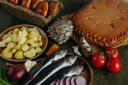 Composition with fish