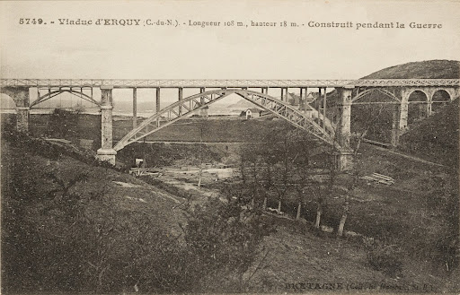 Viaduc d'ERQUY (C.-du-N.) - Longueur 108 m., hauteur 18 m. - Construit pendant la Guerre