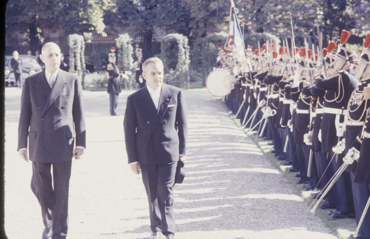 De Gaulle Reception For The Leisure Issue