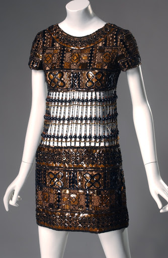 Evening dress Front detail