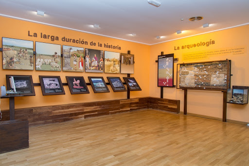 Recópolis Interpretation Center Room