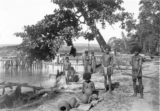 A potter at work near Manokwari
