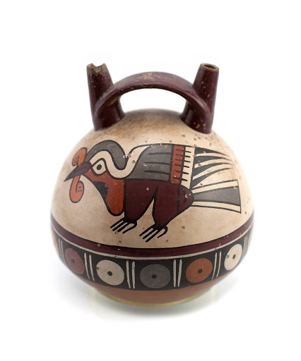 Nasca pottery with humminbird design