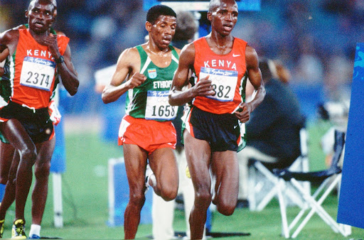 Sydney 2000 OG, Athletics, 10000m Men - Patrick IVUTI (KEN), Haile GEBRSELASSIE (ETH) 1st and John KORIR (KEN).