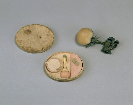 Make-up Utensils to the Queen Louise of Prussia