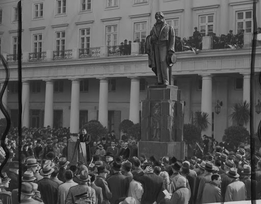 Pomnik Wojciecha Bogusławskiego