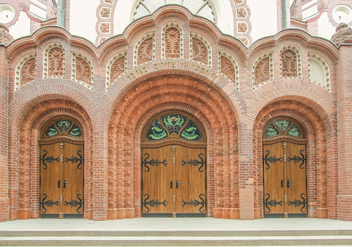 Main entrance. Synagogue in Subotica.
