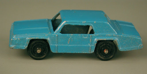 Automobile:Blue 2-Door