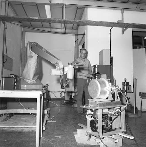 Robot Trallfa 3000 for ISOLDE