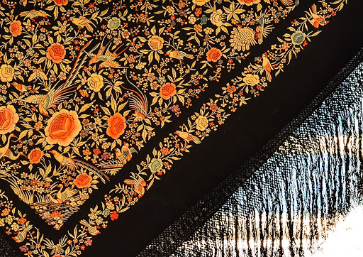 Manton de Manila (Black)