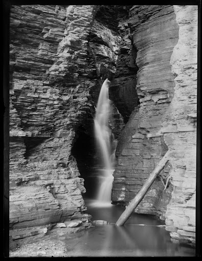 Falls end of lower Watkins Glen