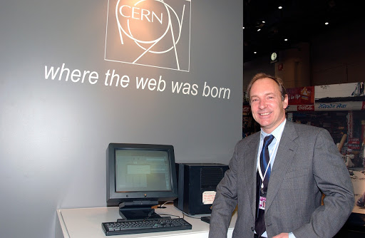 Tim Berners-Lee during the WSIS