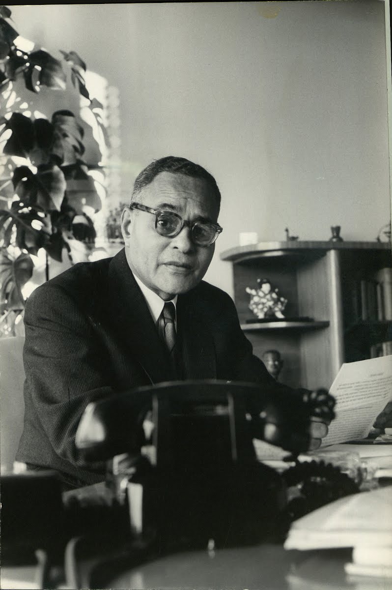 Ex Bunche, Ralph J.