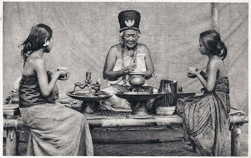 Proses Puasa dan Berdoa sebelum meracik Jamu