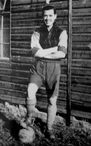 Ronnie Soo, Frank's younger brother, who tragically died in 1944 in Germany