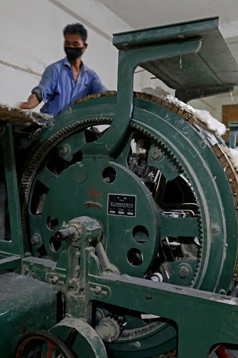 Ramie Textiles: Spreader