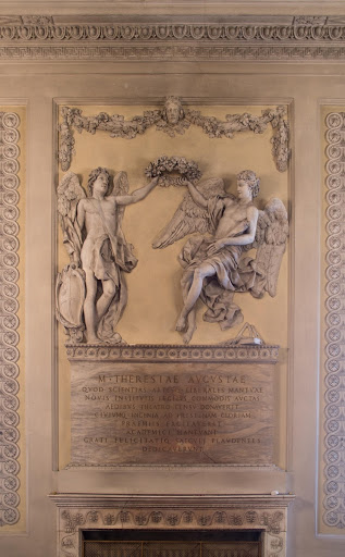 Left Tympanum, Apollo