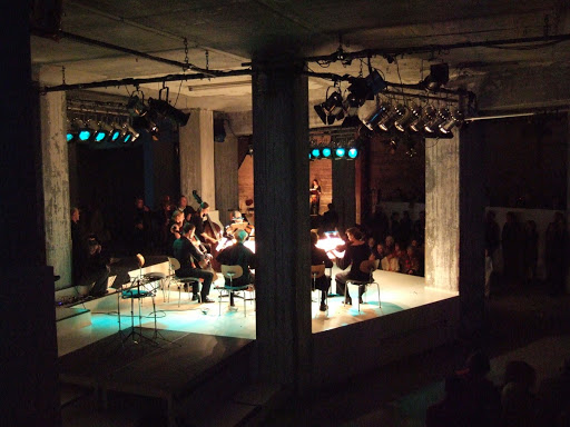 "Kaispeicher entern!" with Ensemble Resonanz, 2005