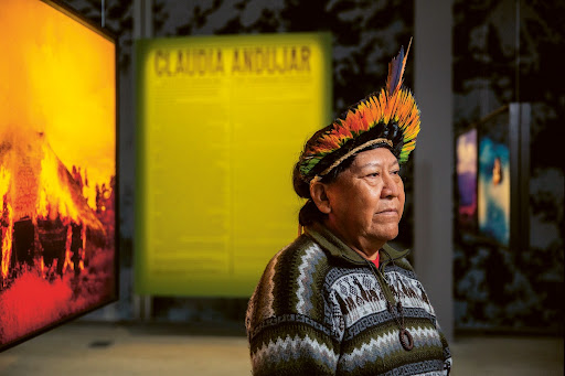 Yanomami shaman Davi Kopenawa at the opening of the exhibition Claudia Andujar, La Lutte Yanomami, 2020