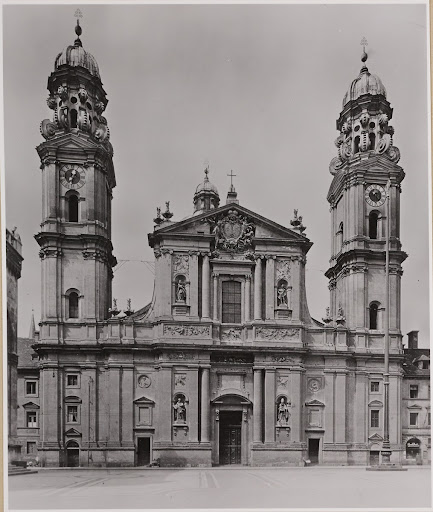 Munich: Catholic Church Saint Cajetan and Adelheid (Theatine Church)