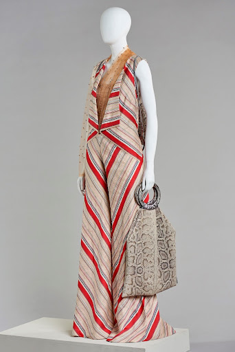 Olga' womenswear, detail