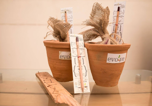 Plantable pencils packaging