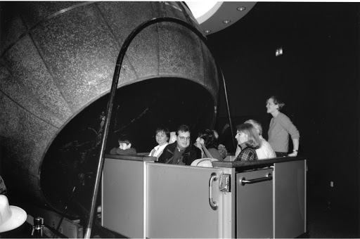 Atwood Sphere with carload of visitors