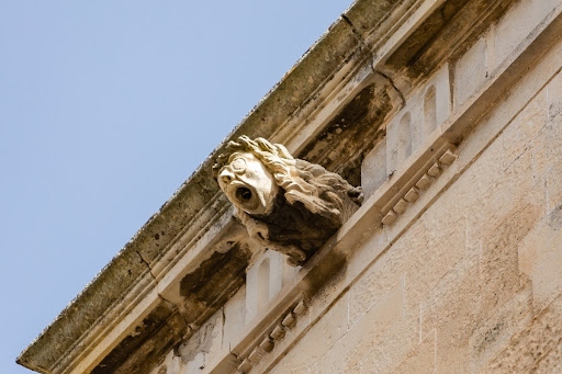 Gargoyle on Palazzo Campobasso, formerly Tafuri, at Via Vittorio Emanuele 65