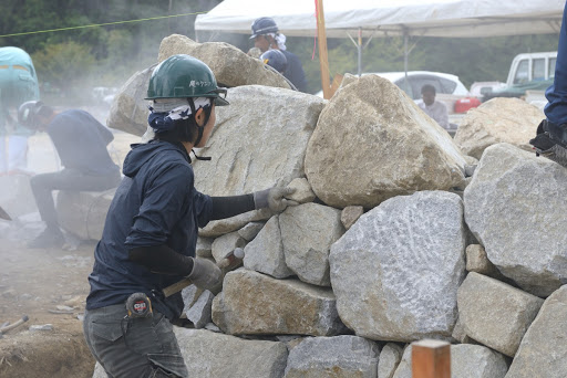 Interfilling, Anouzumi (stone walls)