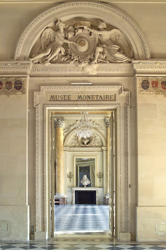 Vestibule of Salon Guillaume Dupré