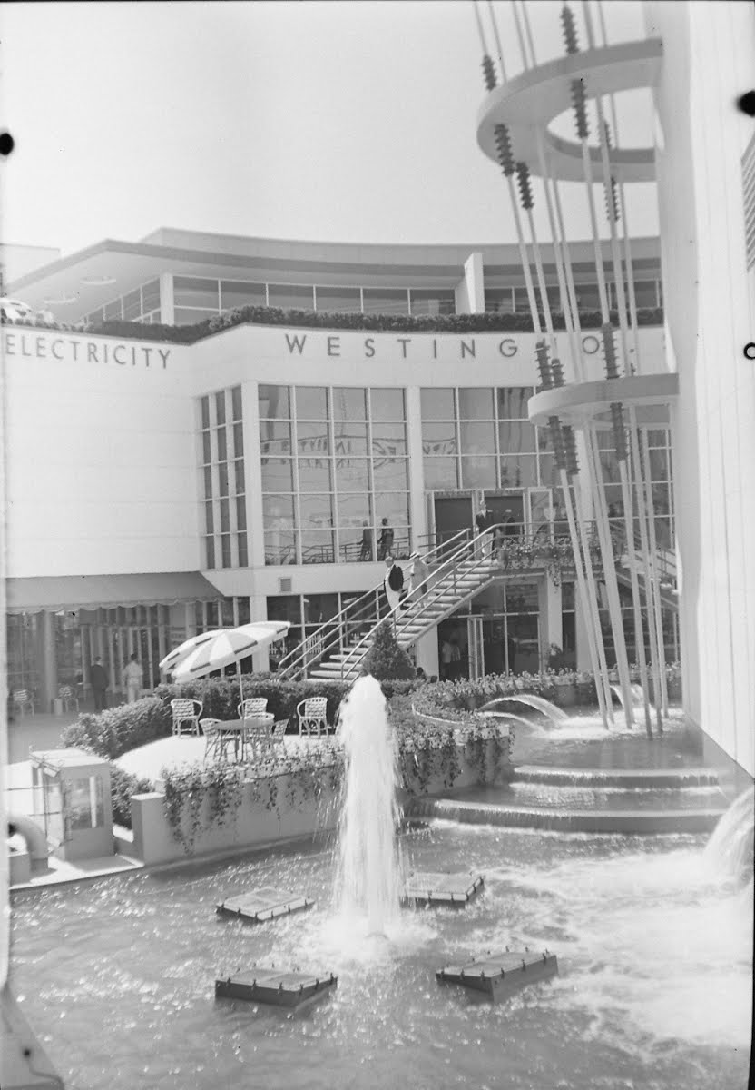 Brownie Box Camera Pix Of N.Y. Worlds Fair