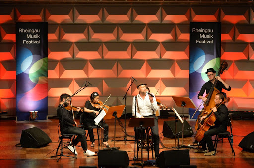 MIKIs Takeover! Ensemble feat. Max Mutzke im Jahr 2015