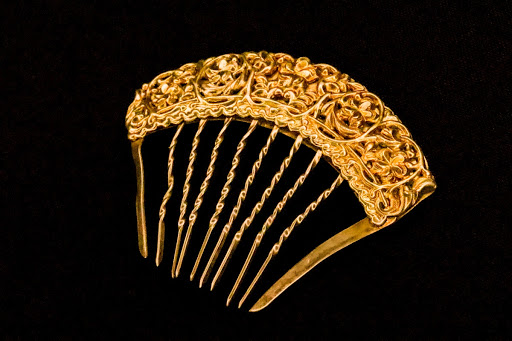 Peineta/Suklay (Comb)