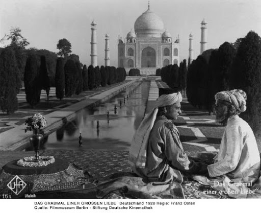 Das Grabmal Einer Grossen Liebe