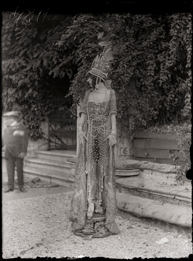 The Marchesa Luisa Casati at Ca’ Venier dei Leoni