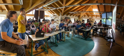 Coinvolgere i giovani nella scienza interdisciplinare