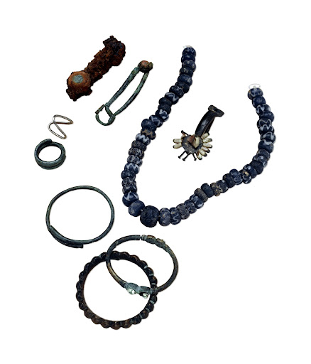 Women's and girls' jewellery