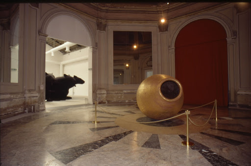James Lee Byars L’oracolo di Delfi girevole??