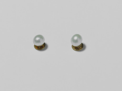 Shirt studs belonging to Fryderyk Chopin View 2