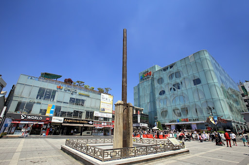 Iron flagpole at Yongdusa Temple site