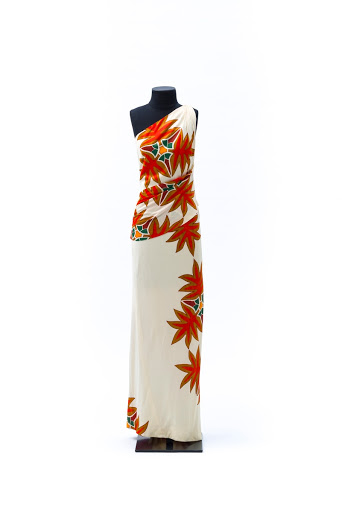 Long dress (evening gown)