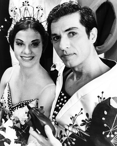 Martine van Hamel and Frank Schaufuss as The Sugar Plum Fairy and the Nutcracker Prince in THE NUTCRACKER, Act II (Franca)