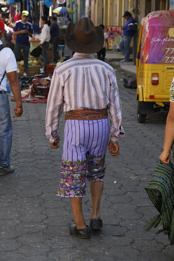 Hombre de Santiago, Sacatepéquez