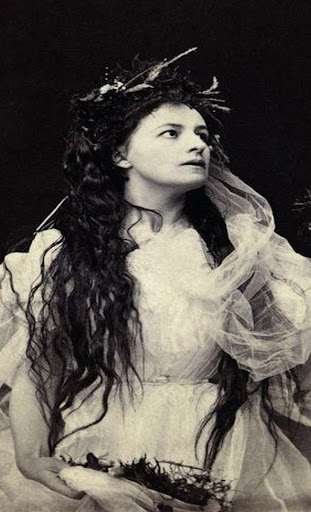 Helena Modjeska as Ophelia (Hamlet, William Shakespeare).