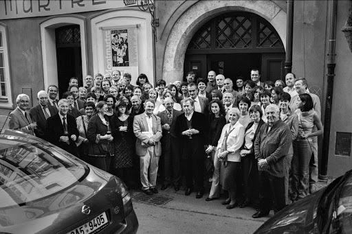With former colleagues from the presidential office, Montmartre Café