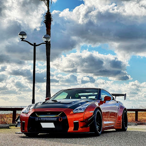 NISSAN GT-R